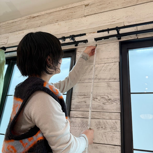 カーテンの計測方法のご案内