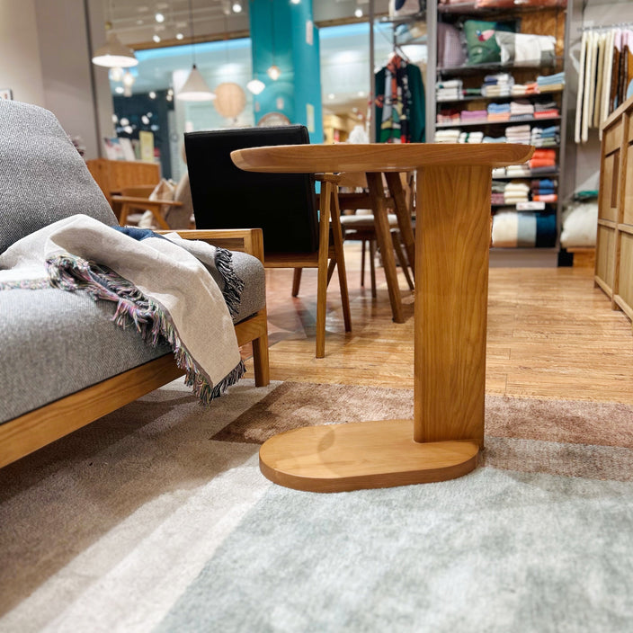 【新発売】KELLUVAサイドテーブル、入荷してます♪