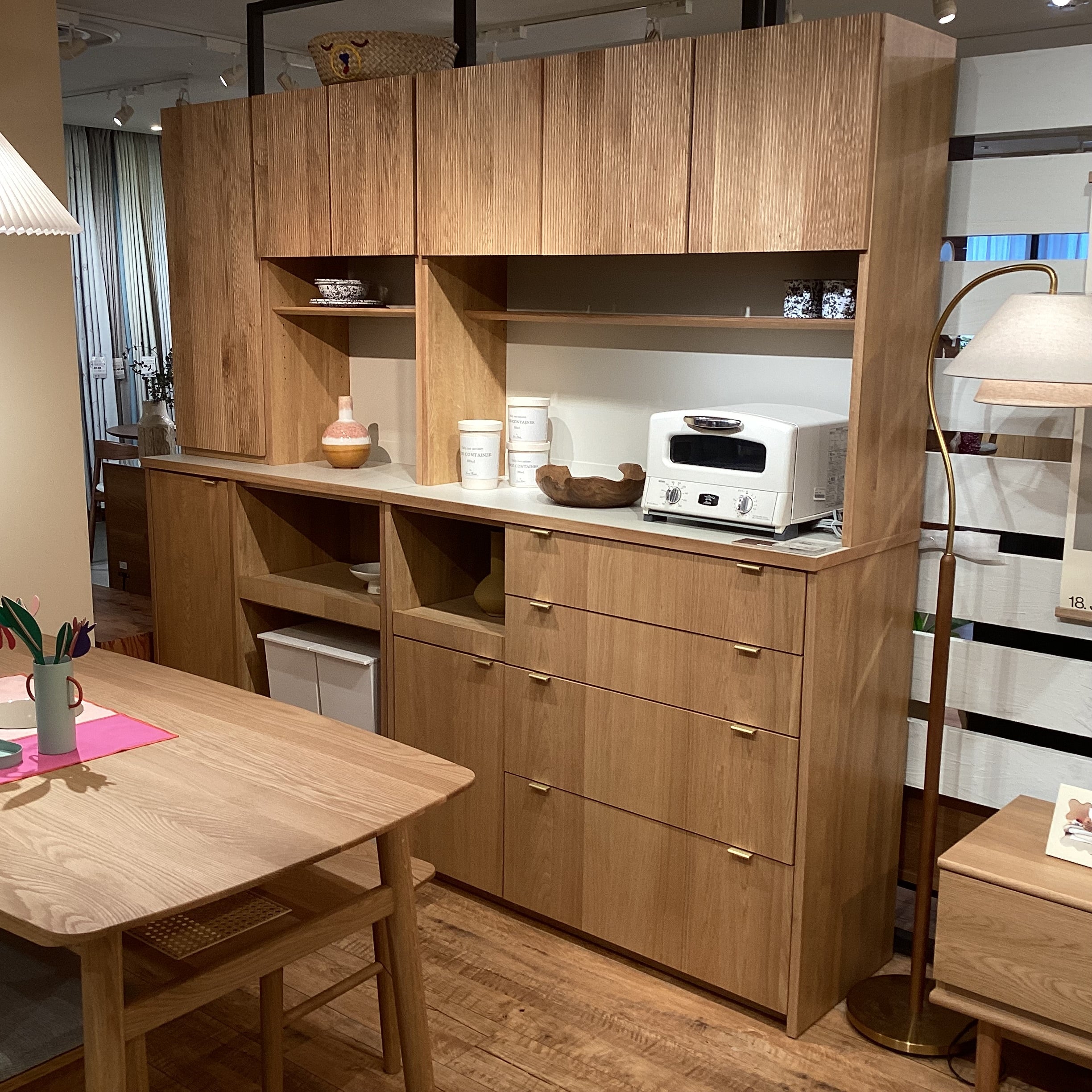 【新作家具続々入荷中！】店内模様替えしました