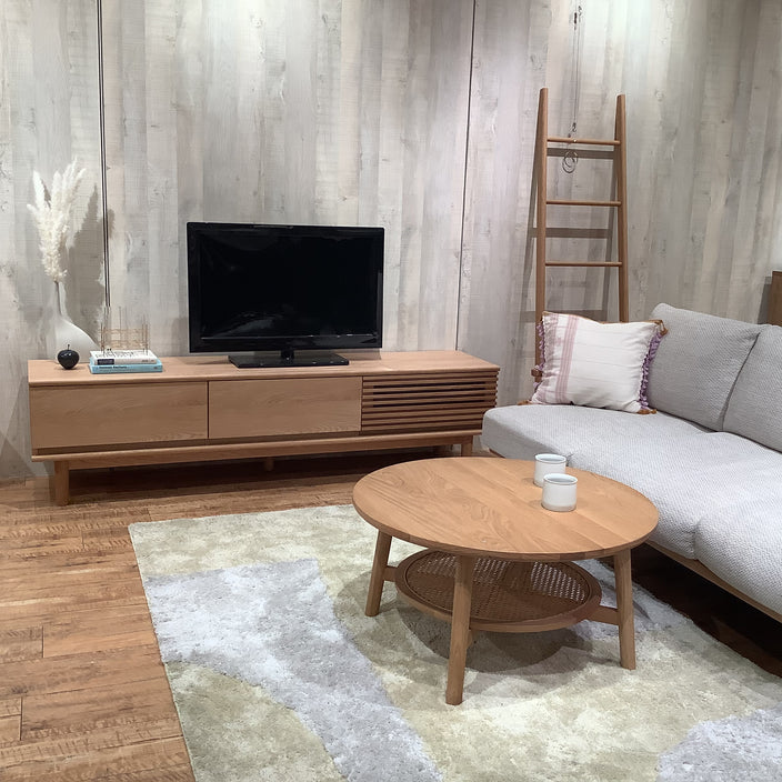 テレビボードの買い替えはunico stockで！