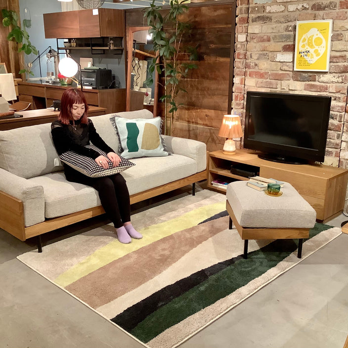 新作ラグで模様替え