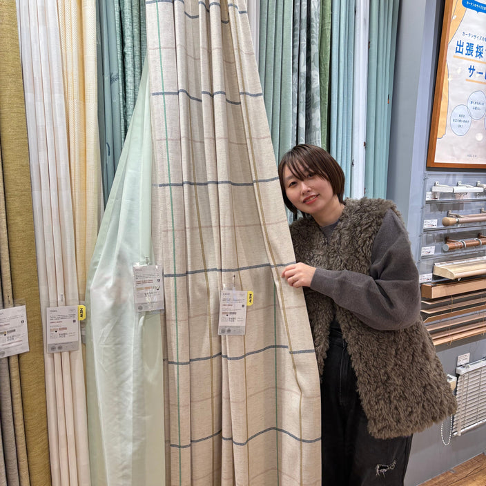 新作カーテン入荷しました♪