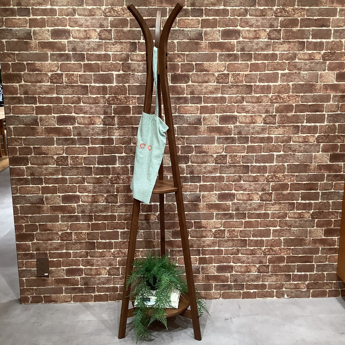【アウトレット】シンプルなコートスタンドが入荷しました。