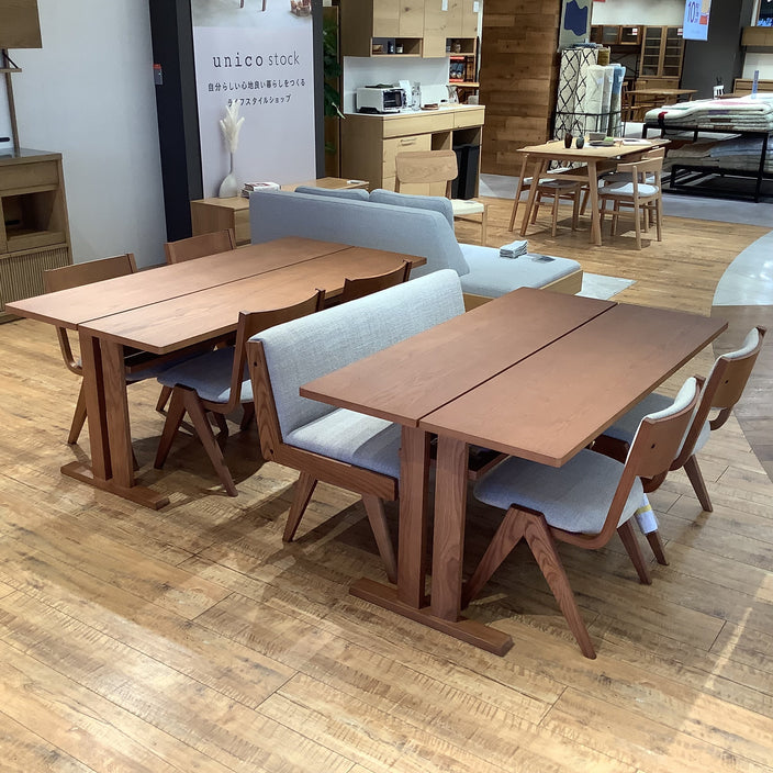 【アウトレット】ローダイニングテーブルが入荷しました。