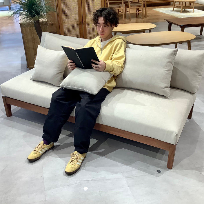 【アウトレット】広々くつろげる、カジュアルモダンなソファ！