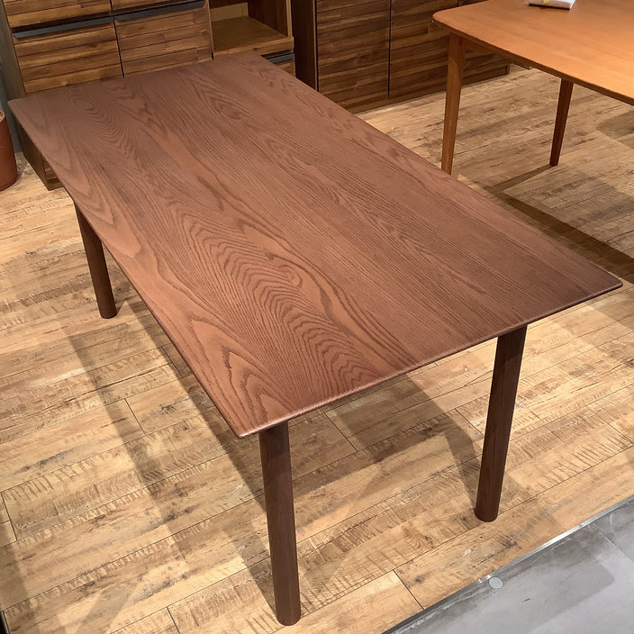 【アウトレット】NEWカラーのダイニングテーブル！