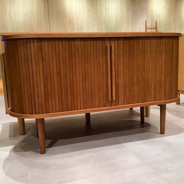 【アウトレット】ヴィンテージ感が魅力のキャビネット！