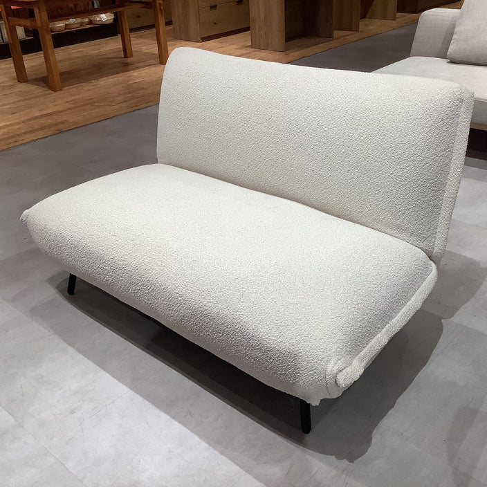 【アウトレット】一人暮らしにもピッタリなSAULソファ