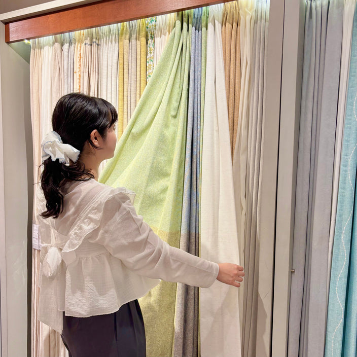 【カーテン・ラグでお得に模様替え！】