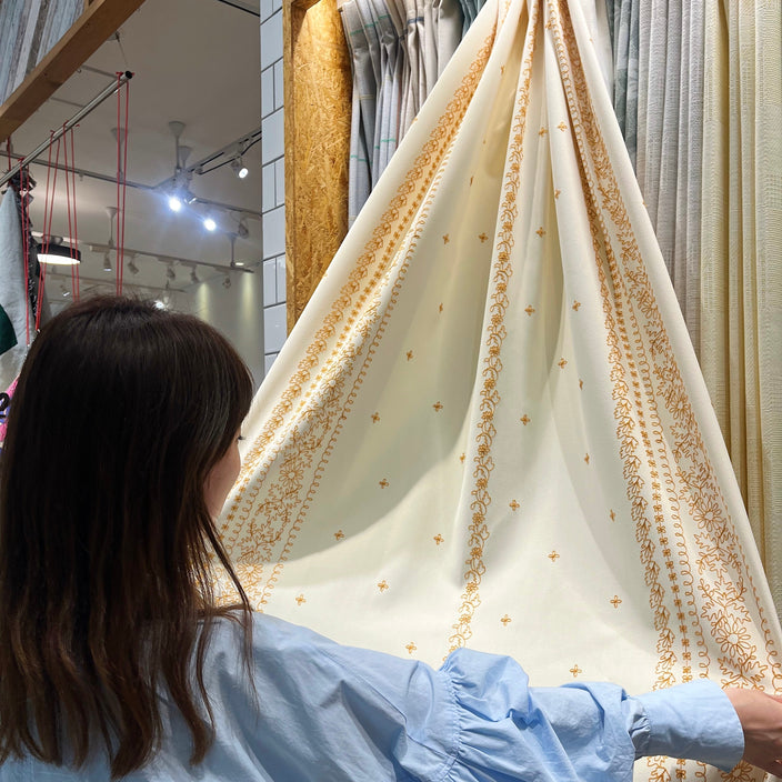 春夏の新作カーテン展示中！