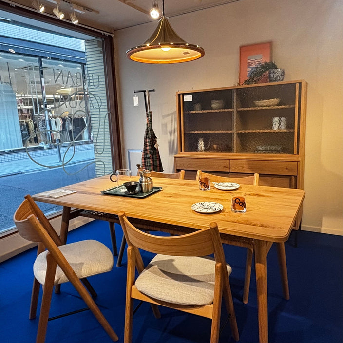 初夏の気配を纏うスタイリングに。