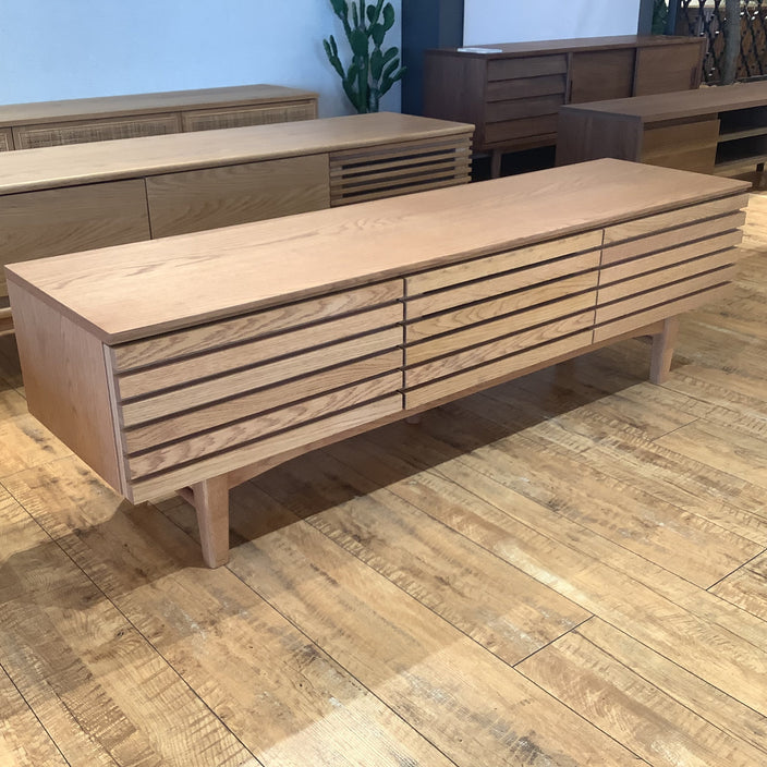 【アウトレット】ルーバーが印象的！TOISTA(トイスタ)TVボード